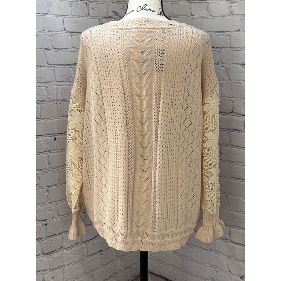 AlvaQ Women’s Cream Crochet Lace Sweater (Size XL) - Picture 4 of 9